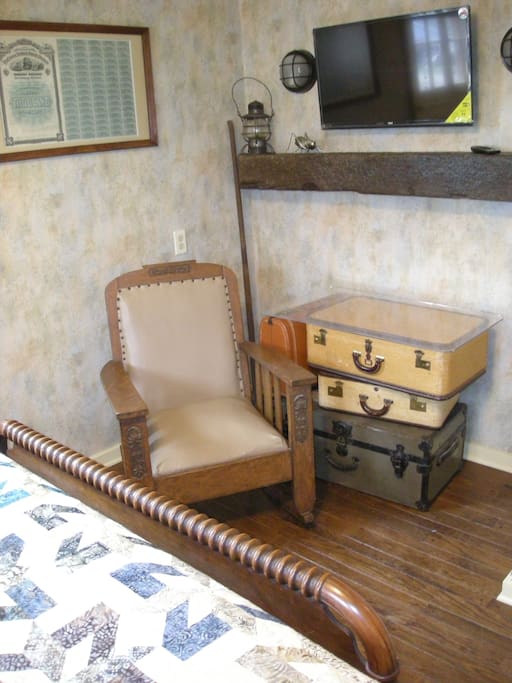 Rooms filled with comfortable antique furnishings.