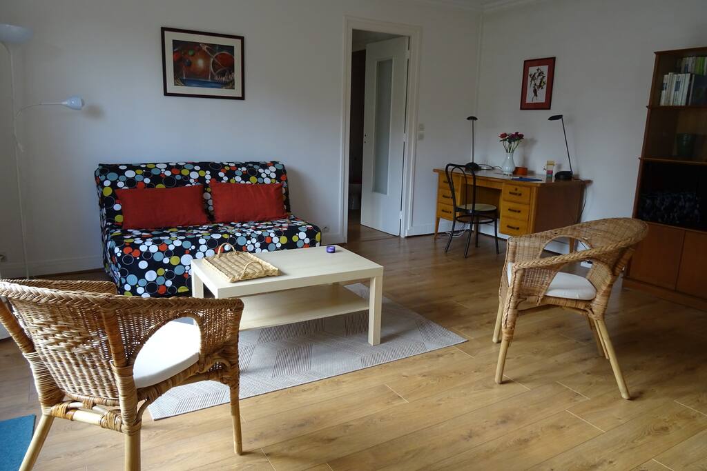 Le séjour en entrant dans la maison