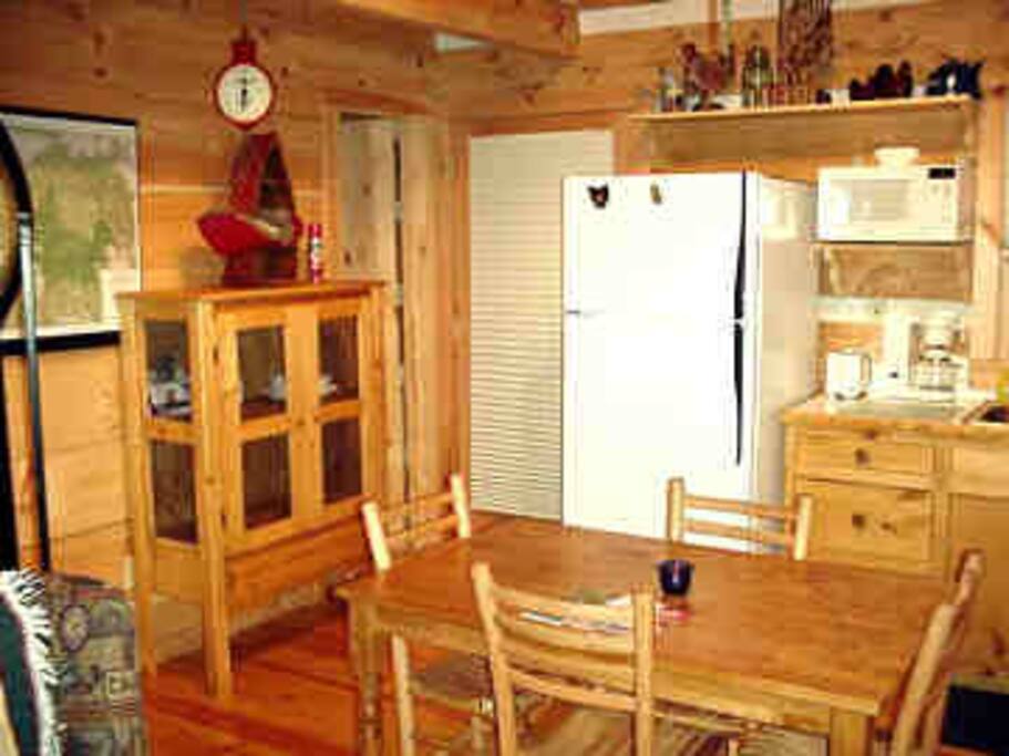 Sassafras Kitchen/Dining