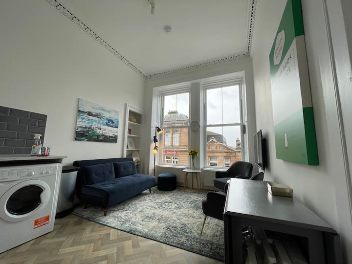 Stunning 2 Bed Flat In The Heart Of Helensburgh - Loch Lomond