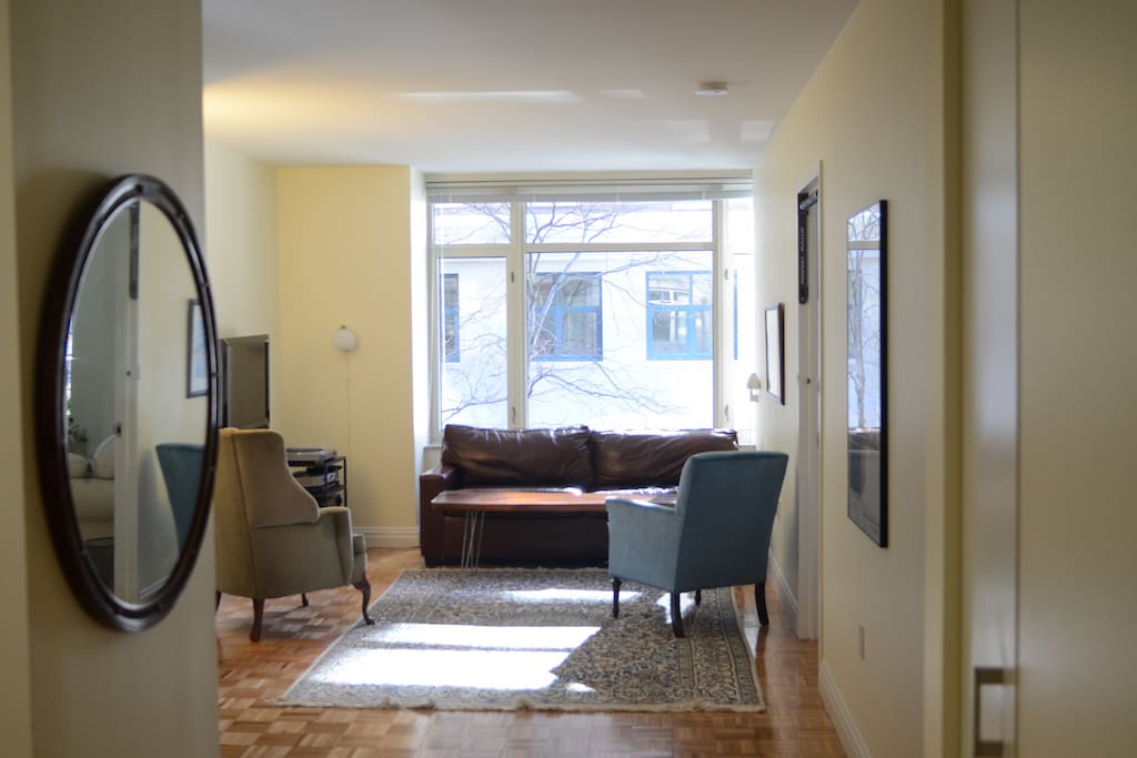 Living/Dining Area