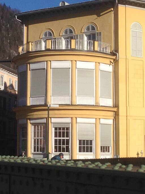 Frontansicht von der Residenz Elisabeth