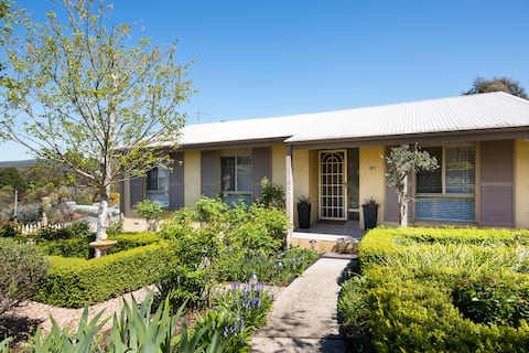 Perrins Place Country Retreat and Picturesque View