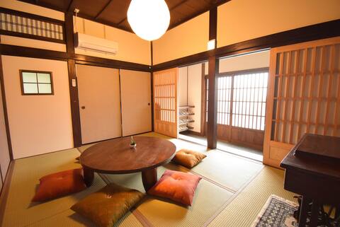 Renovation of a 160-year old house/Free parking