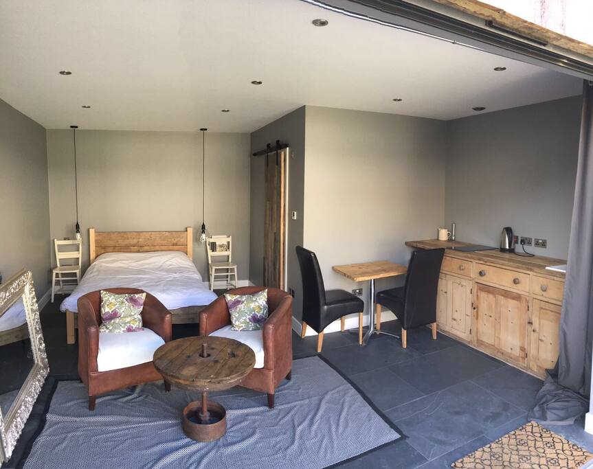 Big open space with inside/outside space