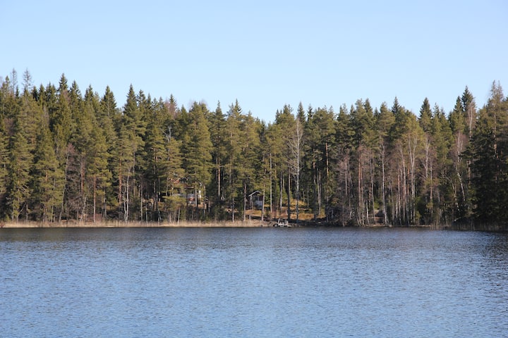 Cottage by a beautiful lake, in the nationalpark
