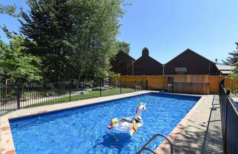 Manata House & Apartments