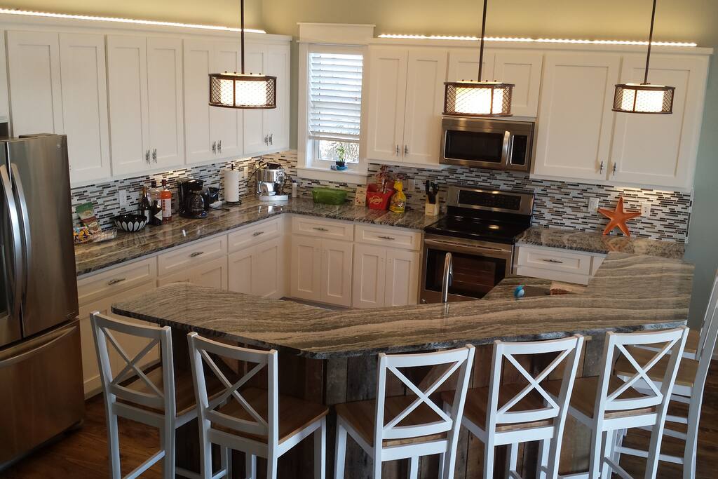 No matter the size of the group, you will not be tripping over one another preparing meals in here!