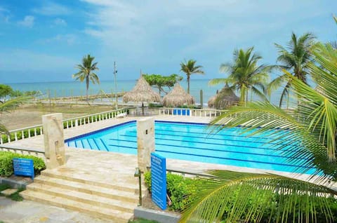 Private Luxury Villa near  🏖 and downtown area.