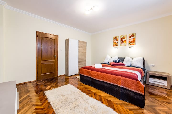 izba ch. 1  - nombor bilik 1