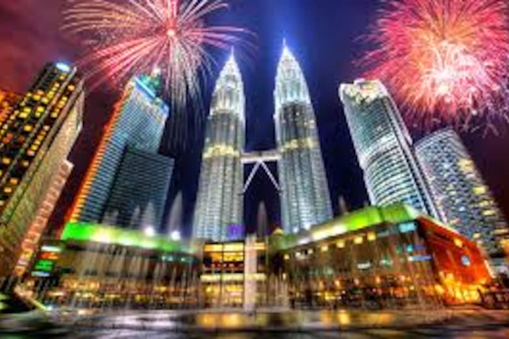 15 mins direct train to KLCC shopping mall doorstep