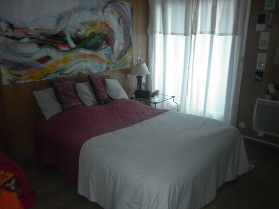 chambre 1 grand lit 2 personnes