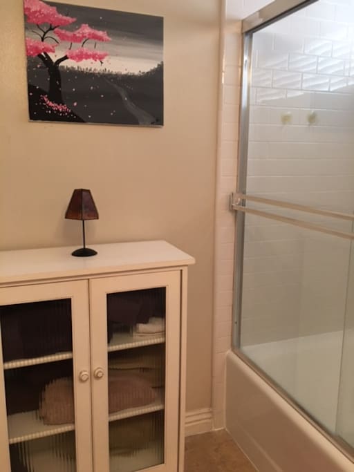 Bathroom with amenites