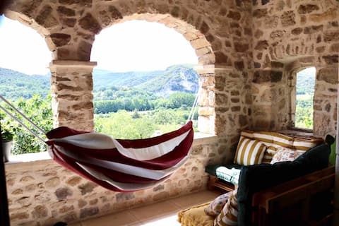 Atypical house with nice view of the Gorges