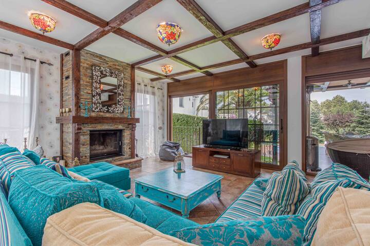 Milenial Immo | Exclusiva villa al canal y piscina gallery image 5