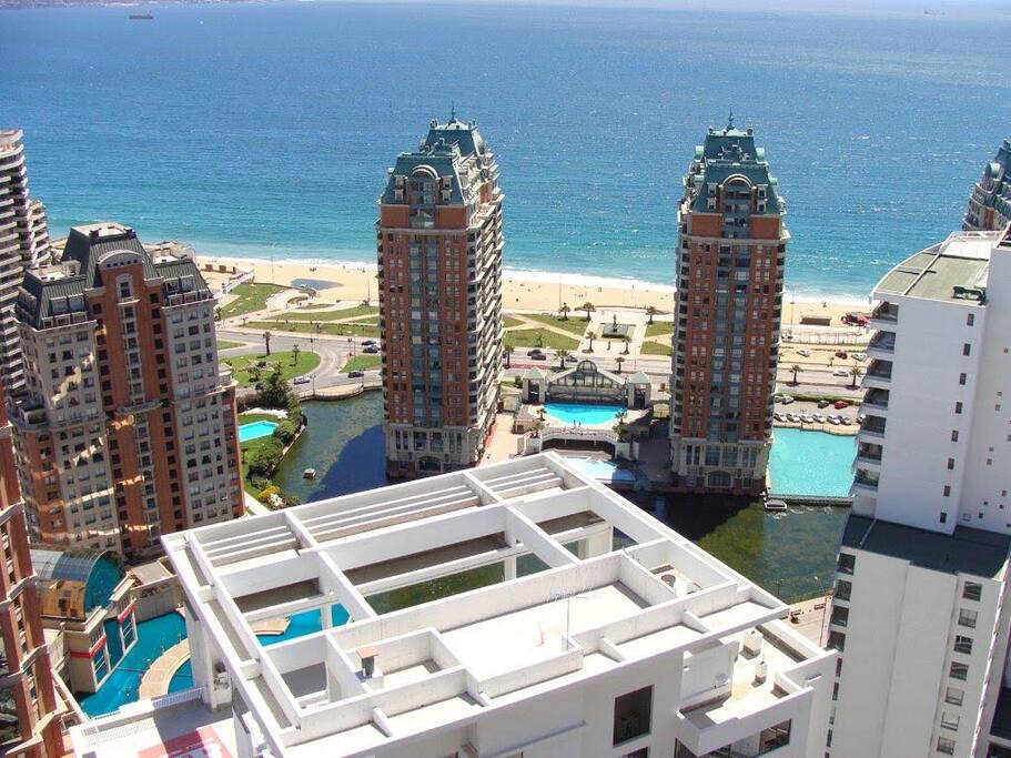 Viewing deck on the 31st floor