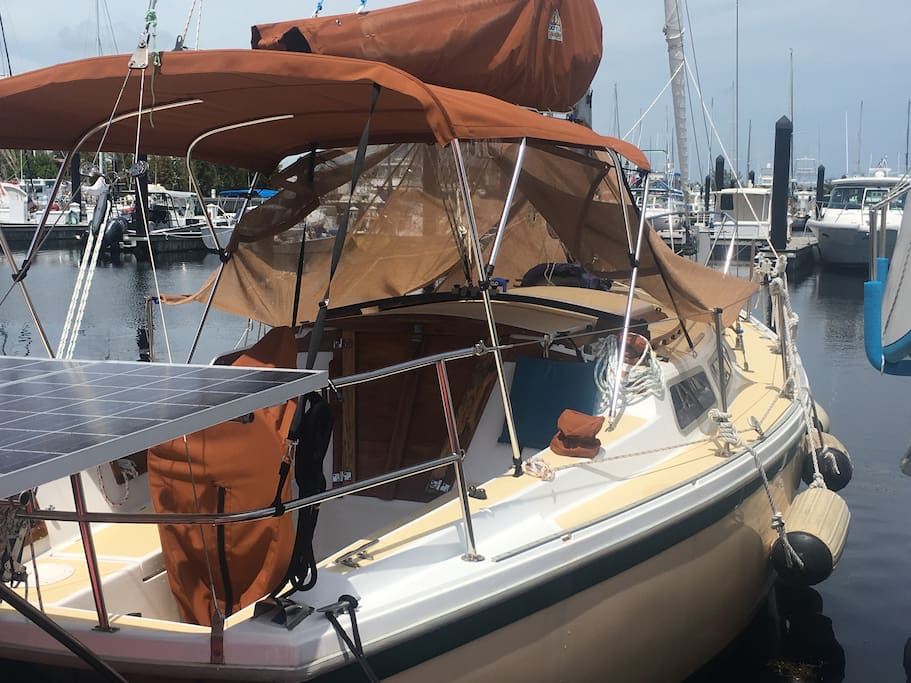 Vintage restored 1979 Catalina 30' sloop