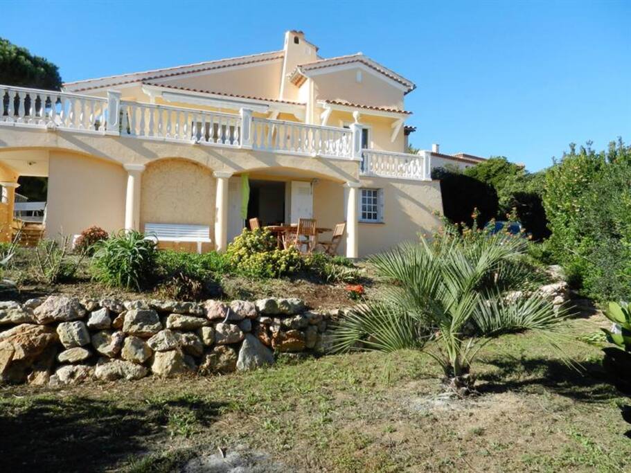 VILLA 2 ÉTAGES,2FAMILLES