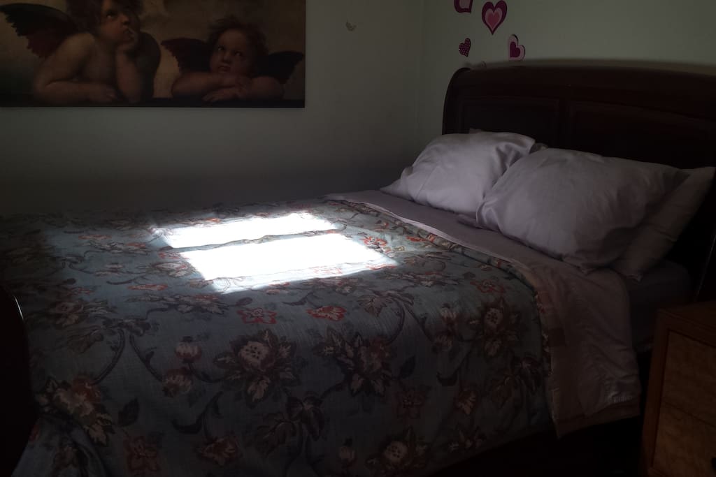 Queen bed