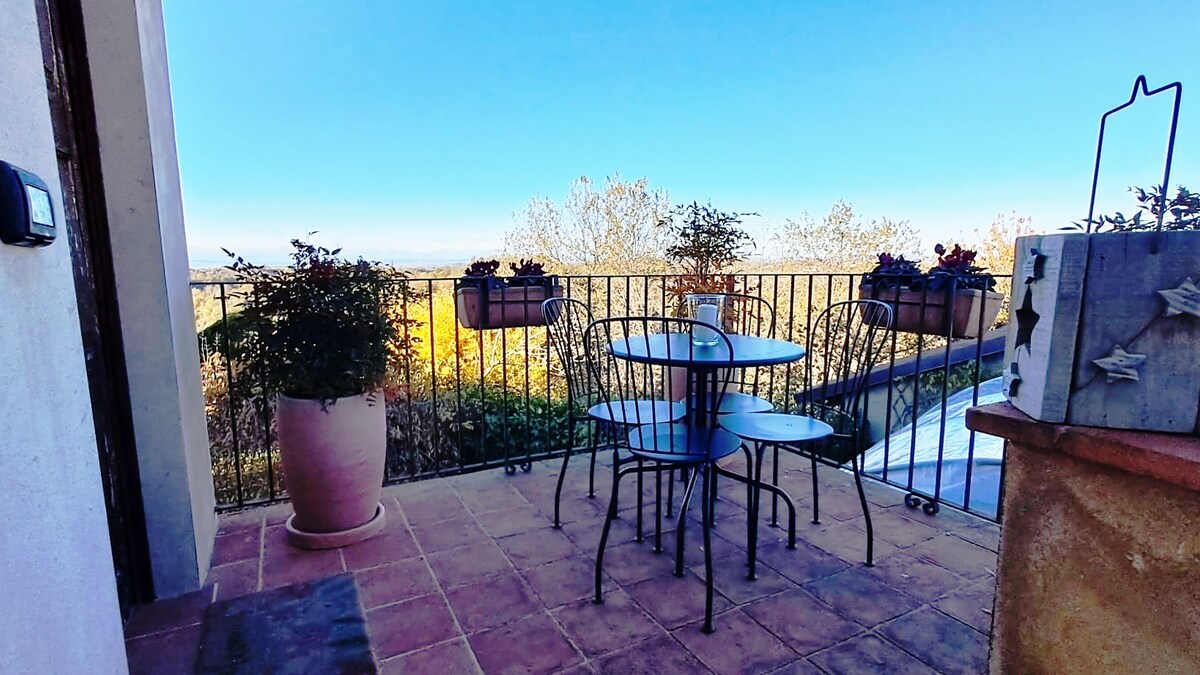 Top performing Airbnb: Casanonnaada a Refuge in the hills of Roero in Asti