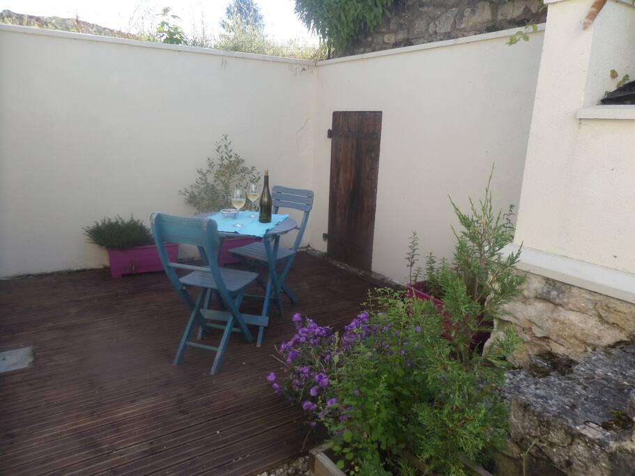 accès au jardin et à l'ânesse