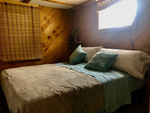 Cozy Laramie Apartment