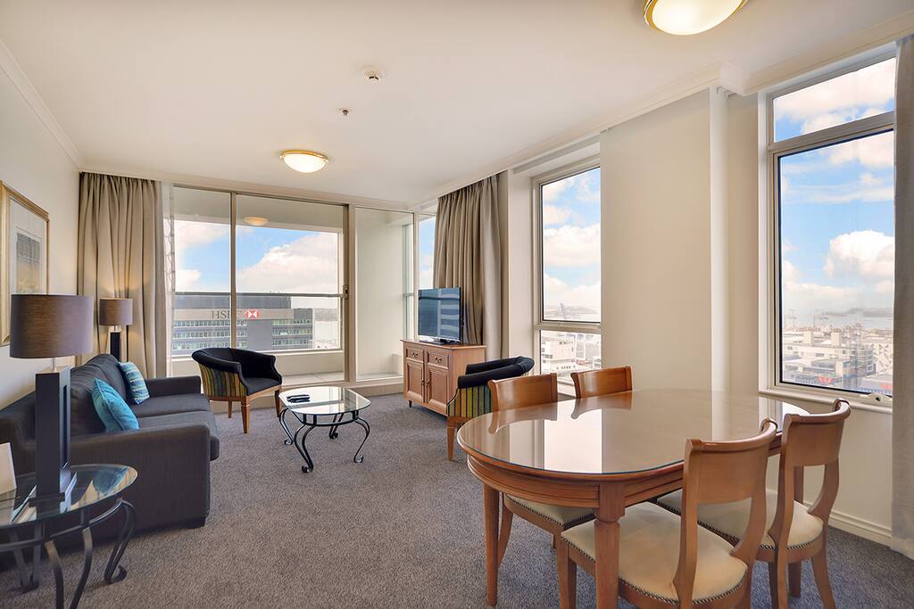 Corner lounge with views over the Harbour and Waterfront