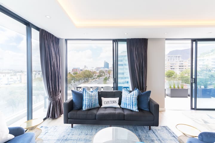 Holiday in Our Stylish Cape Town Apartment gallery image 2