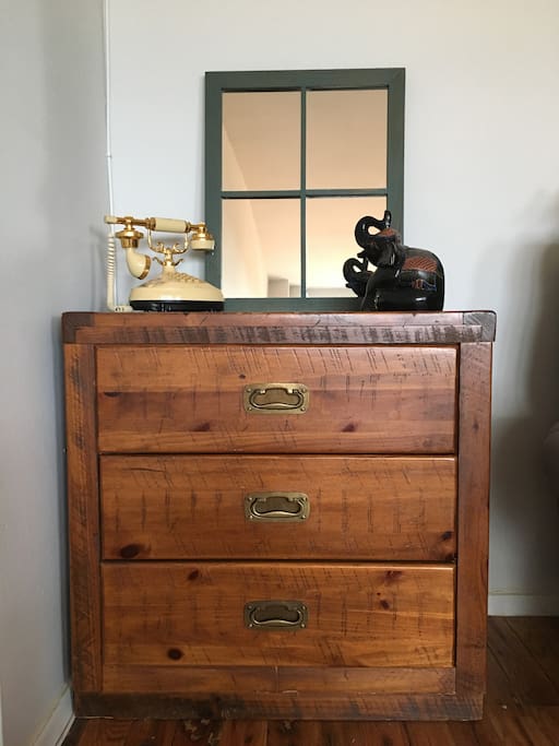 Quirky vintage drawer corner for your light traveling needs.