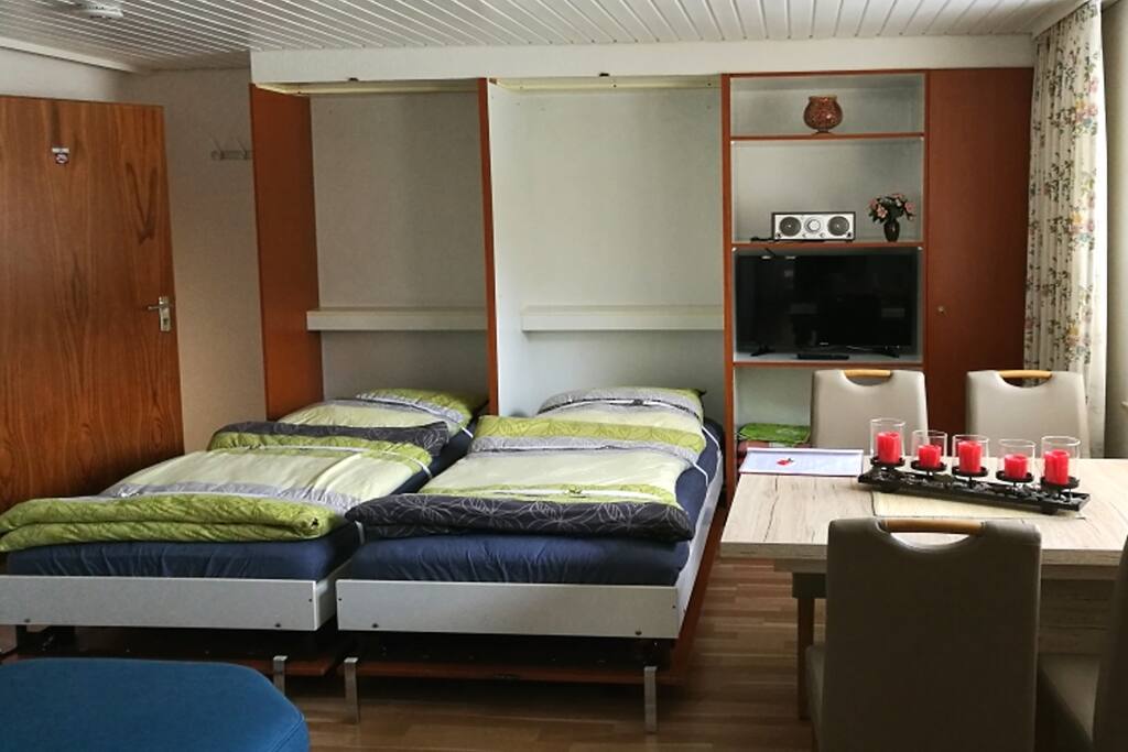 Beispiel Klappbetten im Wohnraum