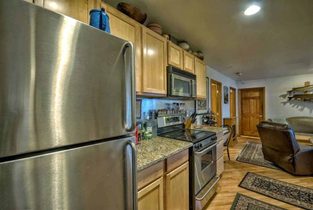 Fully Equipped Kitchen, Stainless Steel Appliances
