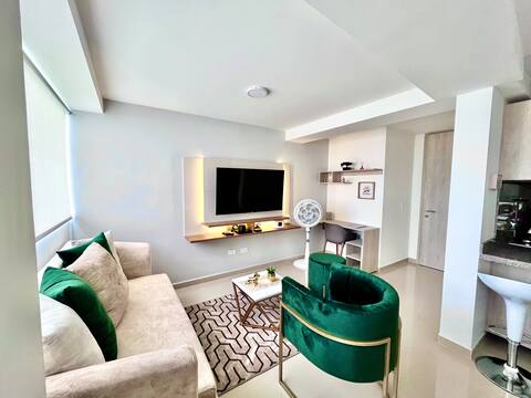 Exclusive & Elegant Apt en Club Condo, the Riviera