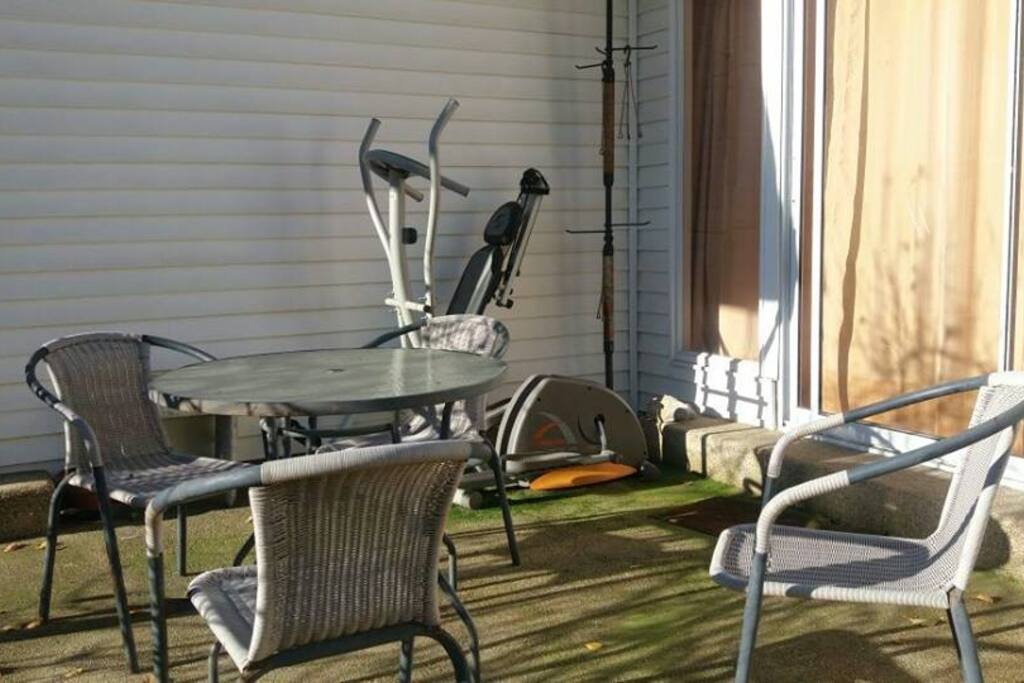 Pequeña Terraza al sol del atardecer