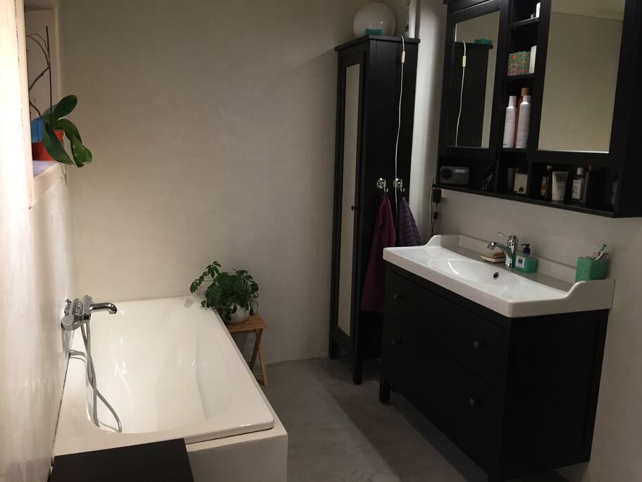 Bad/Bathroom/salle de bain