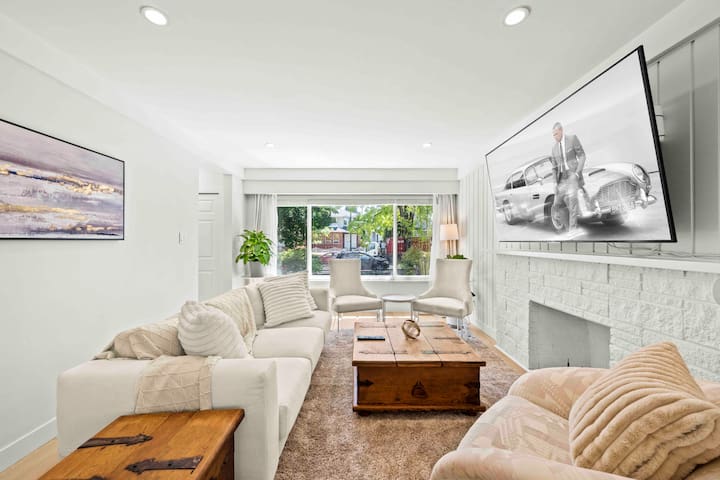 Cozy 3BR Holiday Retreat 1 Free Parking AC King BD