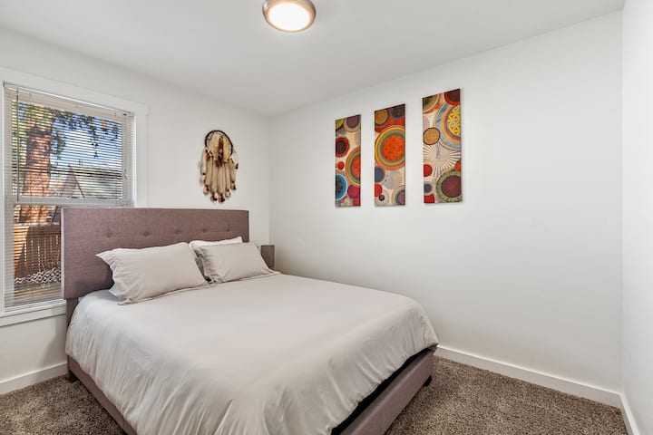 标准双人卧室# 2楼上