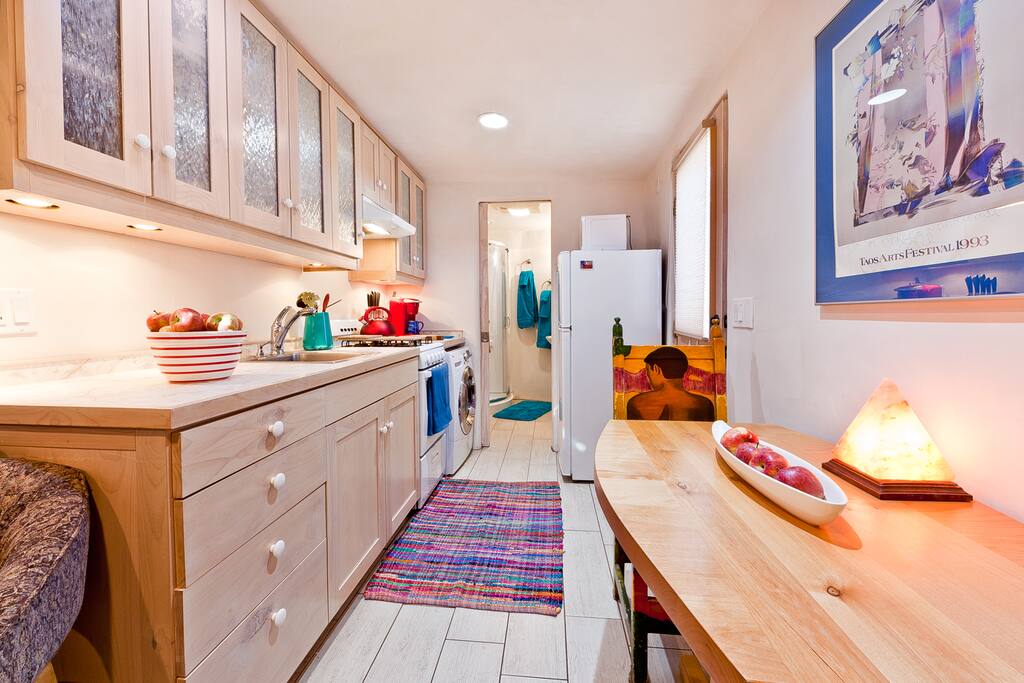 Kitchen and dining area.