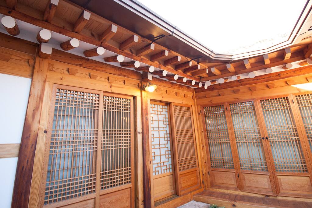 처마(eaves)