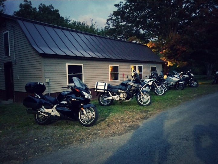 Cottage for 12 Hidden Acres Lodging Cottages for Rent in Pulaski