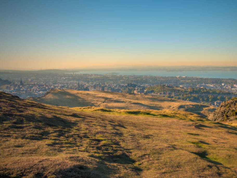 Arthur Seat only 5 minutes from flat.