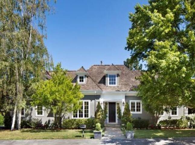 Modern French Country Style Home gallery image 2