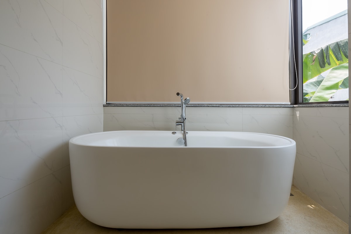 Phòng tắm đầy đủ 4