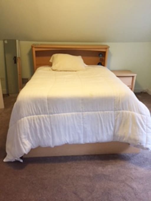Full Size bed