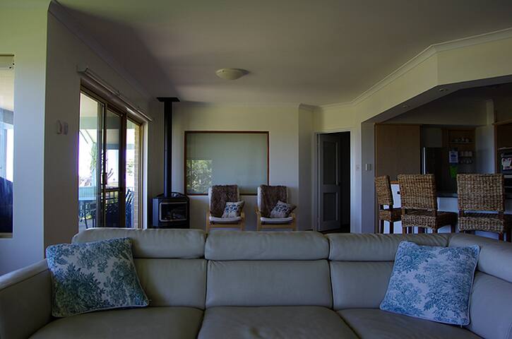Bayside Beach House Busselton WA gallery image 4