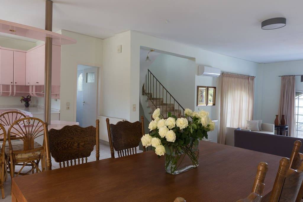 main dining room (level 1)