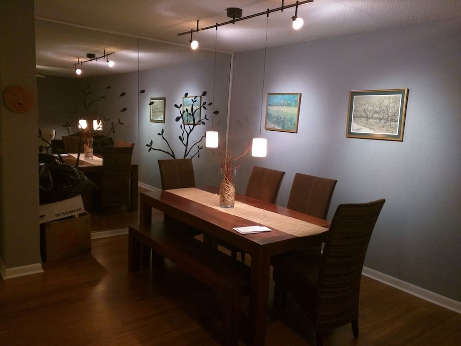 Dining Room - seating for 6