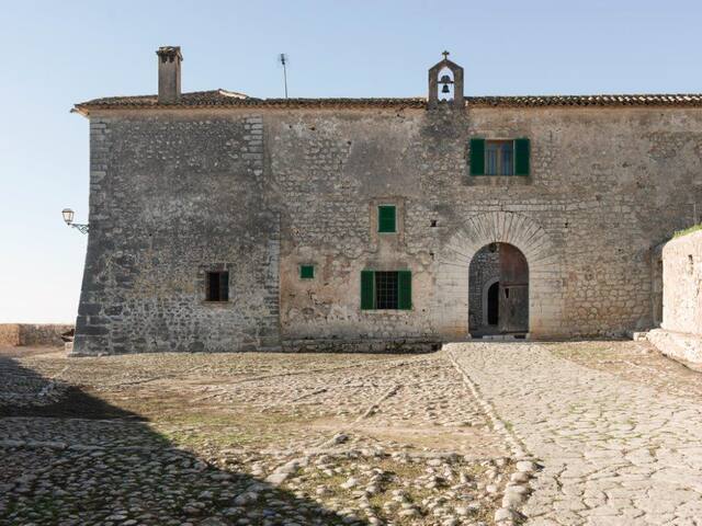 Finca Biniatzar gallery image 3