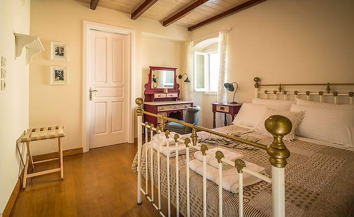 غرفة نوم جدّي