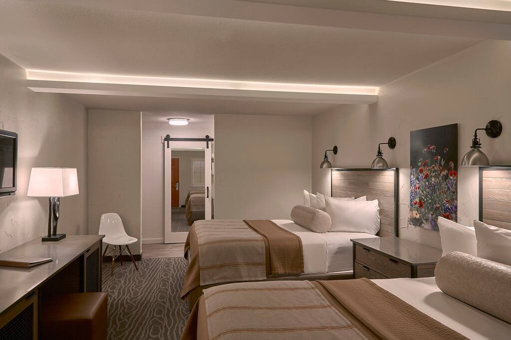 Two Queen Beds