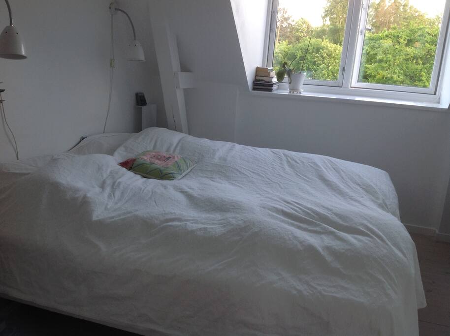Bedroom with double bed